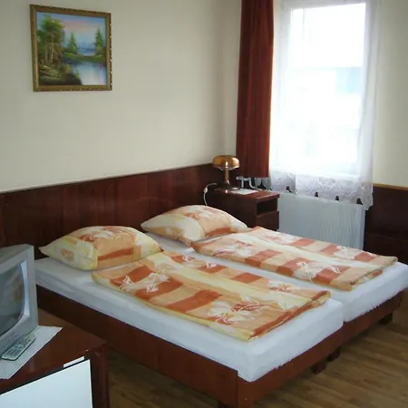 Botax Hostel Eger