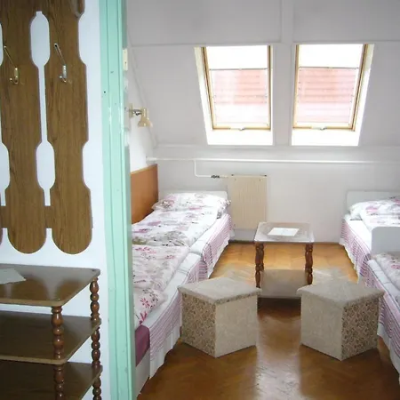 Hostel Botax