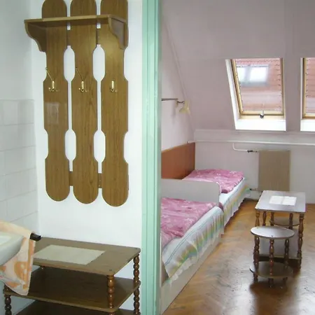 Botax Hostel Eger