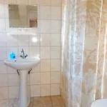 Botax Hostel *